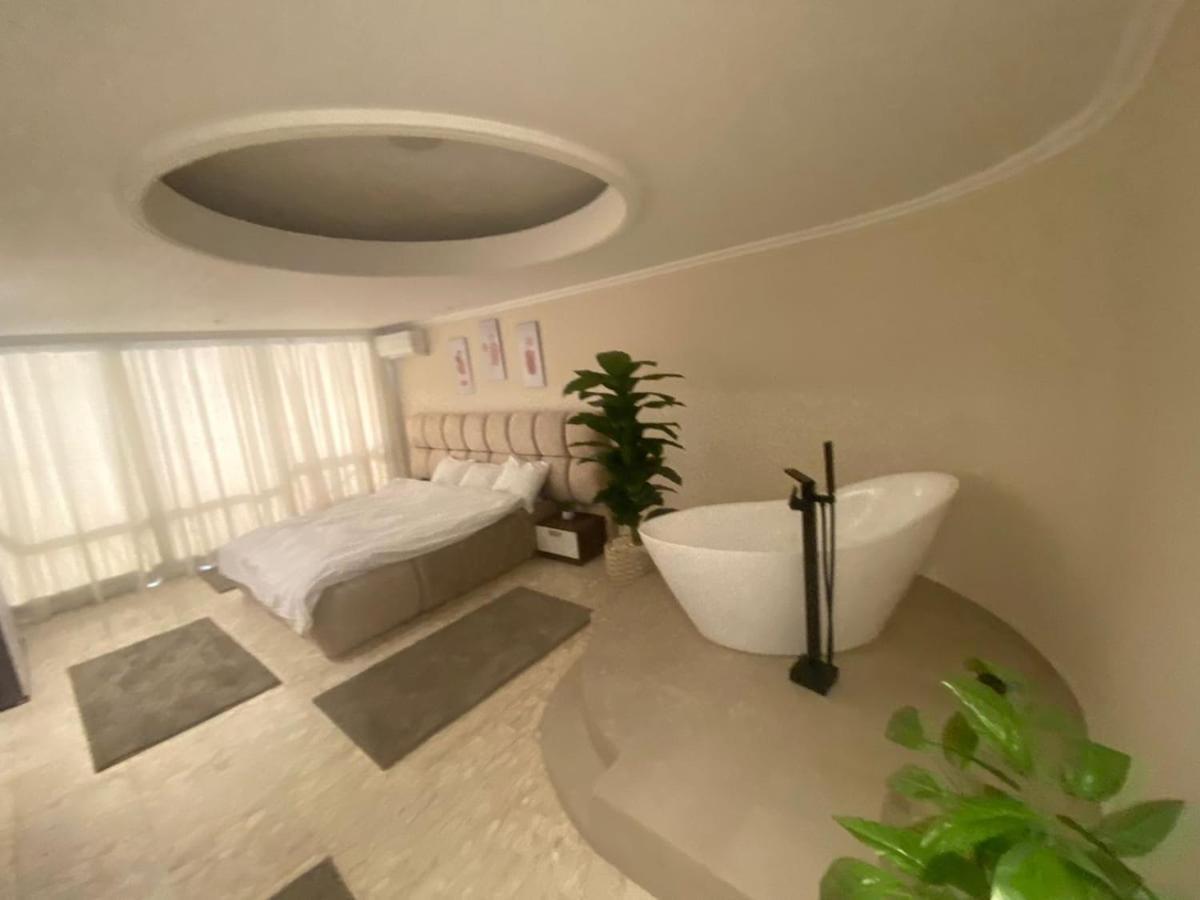 Apartment Royal Nile View 4br