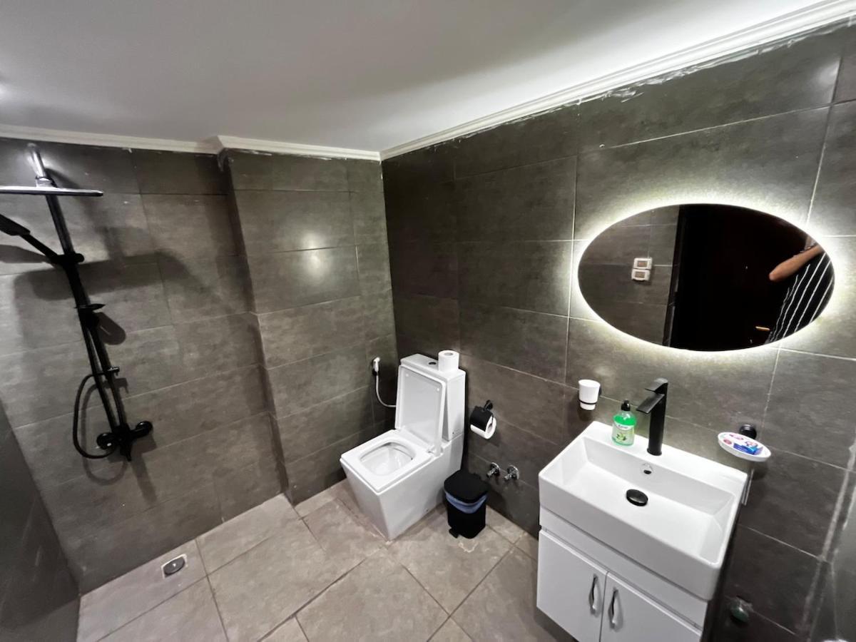 Apartment Royal Nile View 4br Cairo