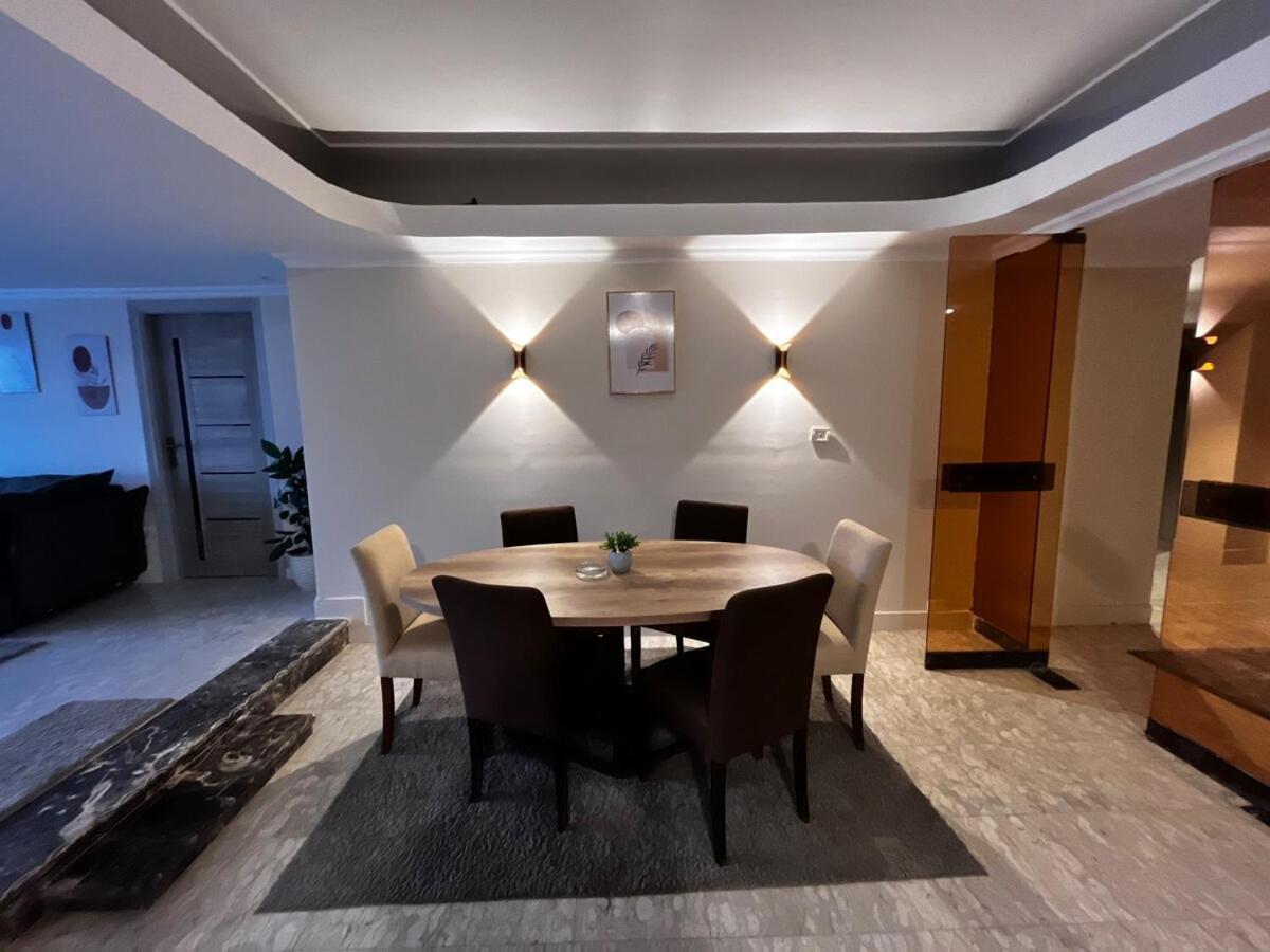 Apartment Royal Nile View 4br Cairo