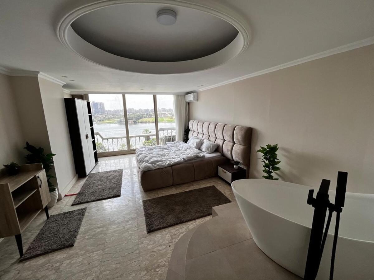 Apartment Royal Nile View 4br